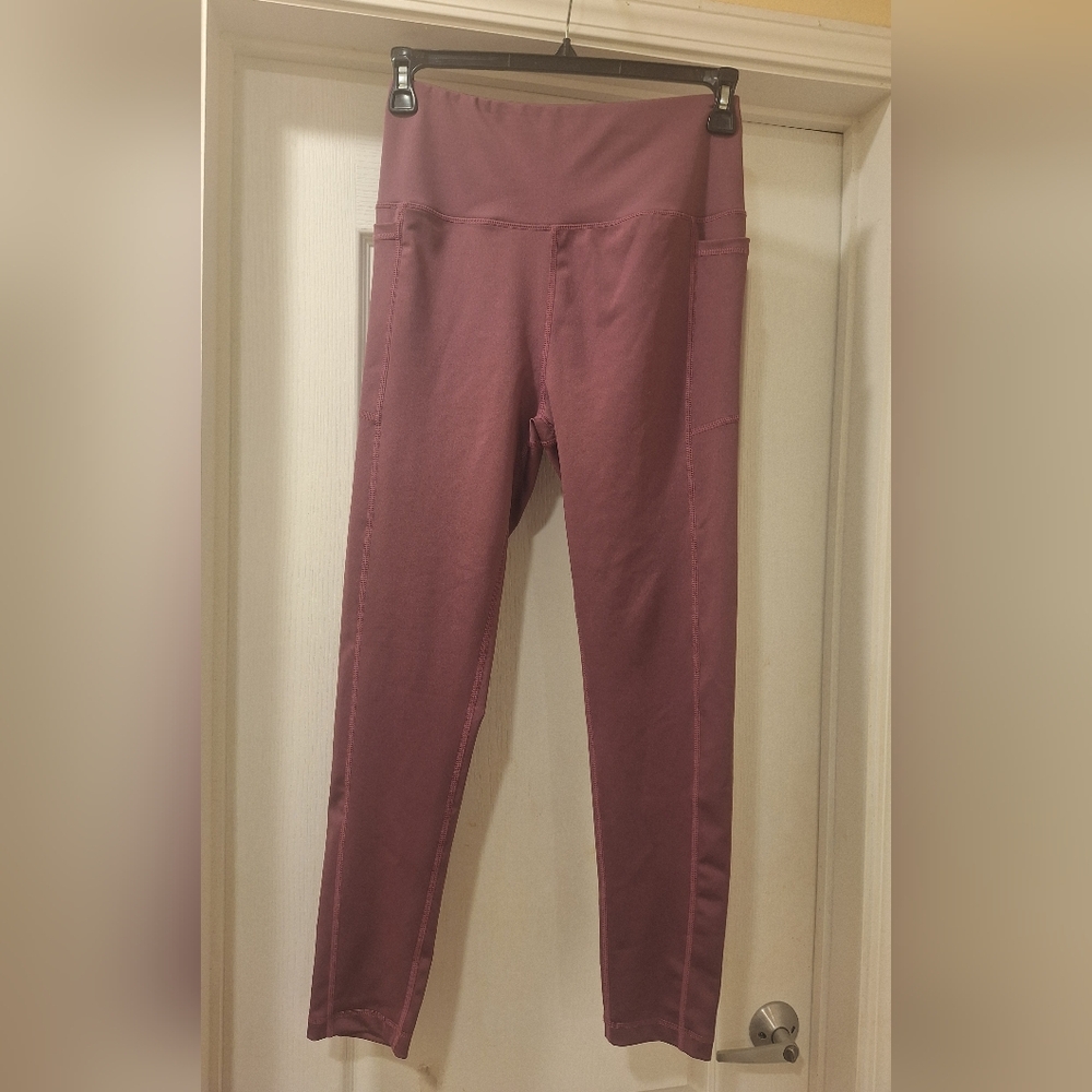High-Waisted LEG3ND Leggings‎ Purple Large